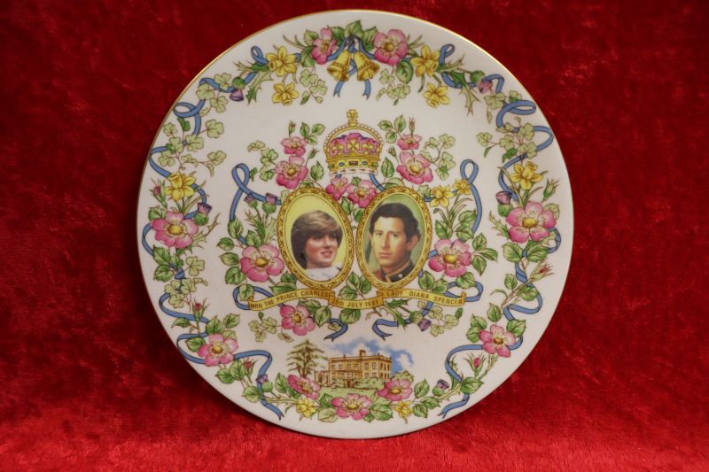 Photo 1 of Charles&Diana Wedding 8.25” collector plate 1981 