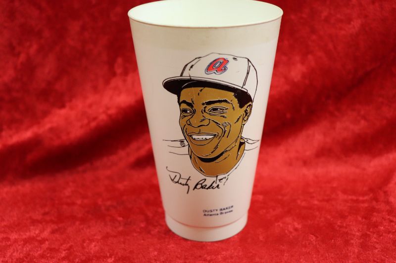 Photo 1 of Dusty Baker 1972 Slurpee Cup 7-11 (VG)