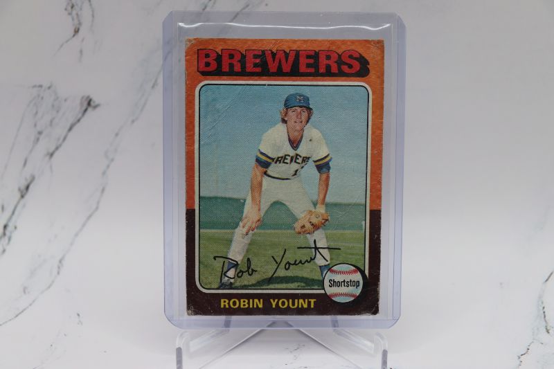 Photo 1 of Robin Yount 1975 Topps ROOKIE (G+) crease