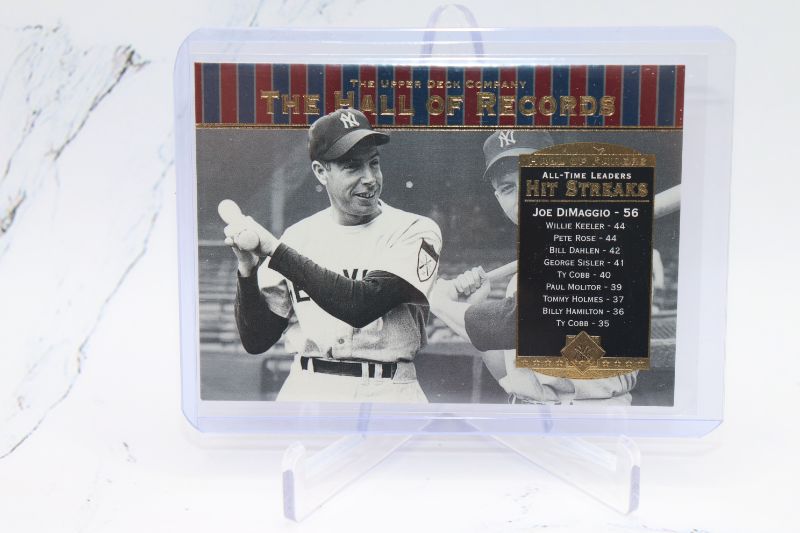 Photo 1 of Joe Dimaggio 2001 UD (Mint) 87