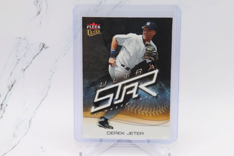 Photo 1 of Derek Jeter 2006 Fleer Ultra Star (Mint)