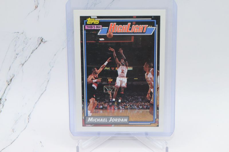 Photo 1 of Michael Jordan 1992 Topps HL (Mint) 3