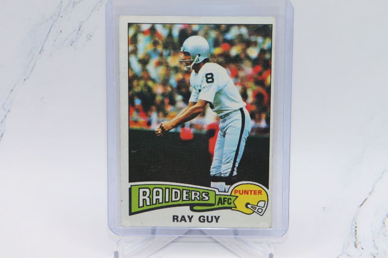 Photo 1 of Ray Guy 1975 Topps (EX) 2nd year Raiders