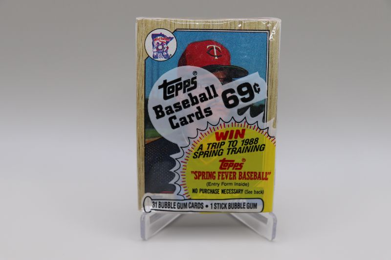 Photo 1 of 1987 Topps Baseball cello pack (sealed)