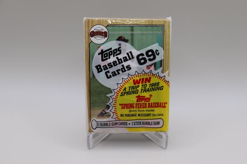 Photo 1 of 1987 Topps Baseball cello pack (sealed)