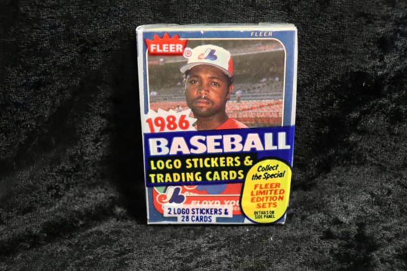 Photo 1 of 1986 Fleer Baseball cello pack (sealed)