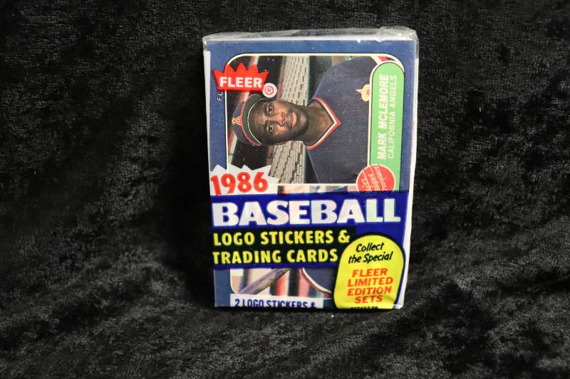 Photo 1 of 1986 Fleer Baseball cello pack (sealed)