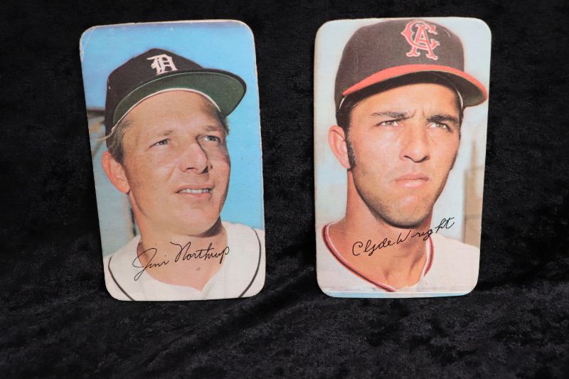 Photo 1 of Lot of 2 1971 Topps Baseball Supers inserts (VG)