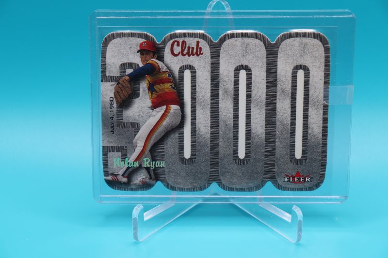 Photo 1 of Nolan Ryan 2000 Fleer 3000 club diecut (Mint)