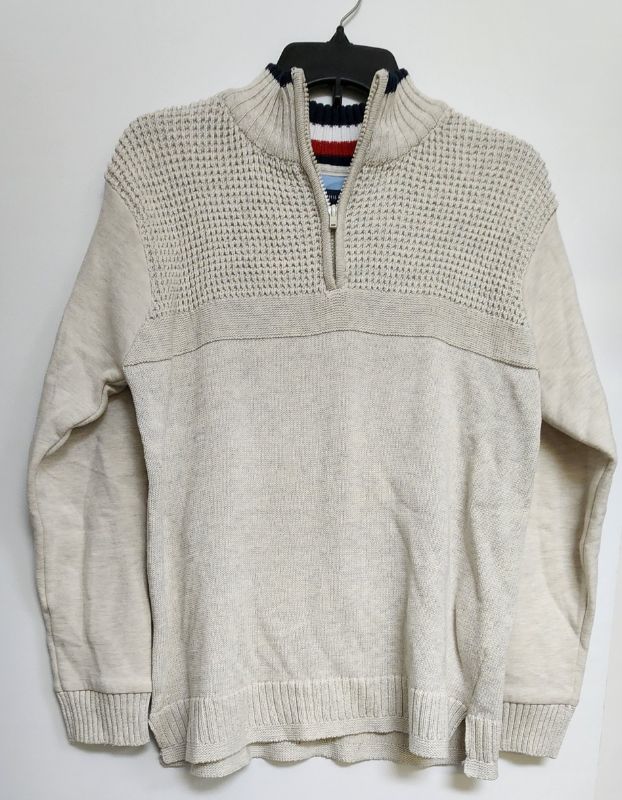 Photo 1 of BOYS XL (20) TOMMY HILFIGER PULLOVER 