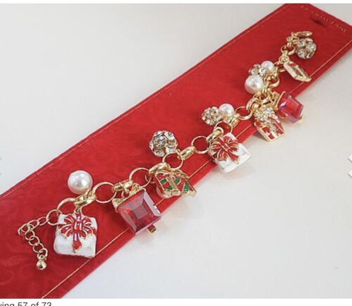 Photo 1 of HOLIDAY LANE Women's Gold-Tone Christmas Charm Bracelet 