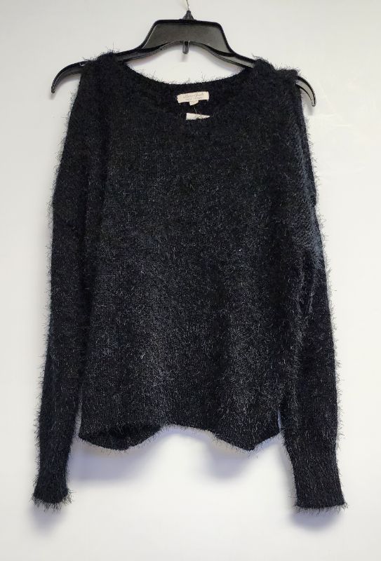 Photo 1 of SIZE M JUNIORS ULTRA FLIRT OPEN SHOULDER CROPPED FUZZY PULLOVER BLACK