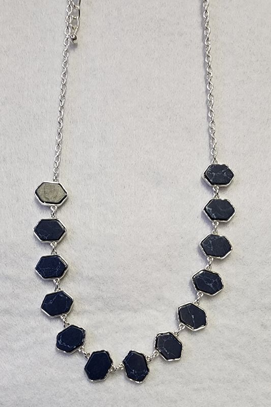 Photo 1 of STYLE & CO WOMEN'S SILVER TONE / BLUE NECKLACE