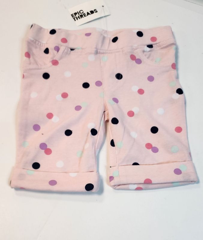 Photo 1 of SIZE 3T EPIC THREADS CAPRI SHORTS/ PINK DOTS