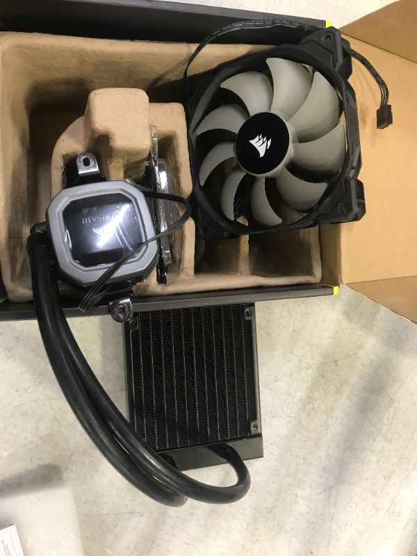 Photo 3 of Corsair Hydro Series H60 AIO Liquid CPU Cooler, 120mm Radiator, 120mm SP Series PWM Fan
