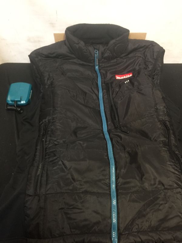 Photo 4 of Makita-DCV200ZL 18 Volt LXT Lithium-Ion Cordless Heated Vest, Vest Only (Black, Large) **MISSING BATTERY TO CHARGE HEATING SUPPLY, WILL NOT HEAT WITHOUT IT SO COULD NOT TEST ITEM) **