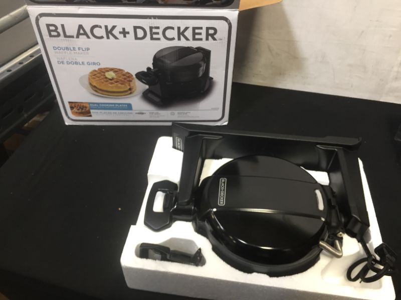 Photo 3 of BLACK+DECKER Rotating Waffle Maker, Black, WMD200B **POWERS ON BUT CAN NOT FULLY TEST**