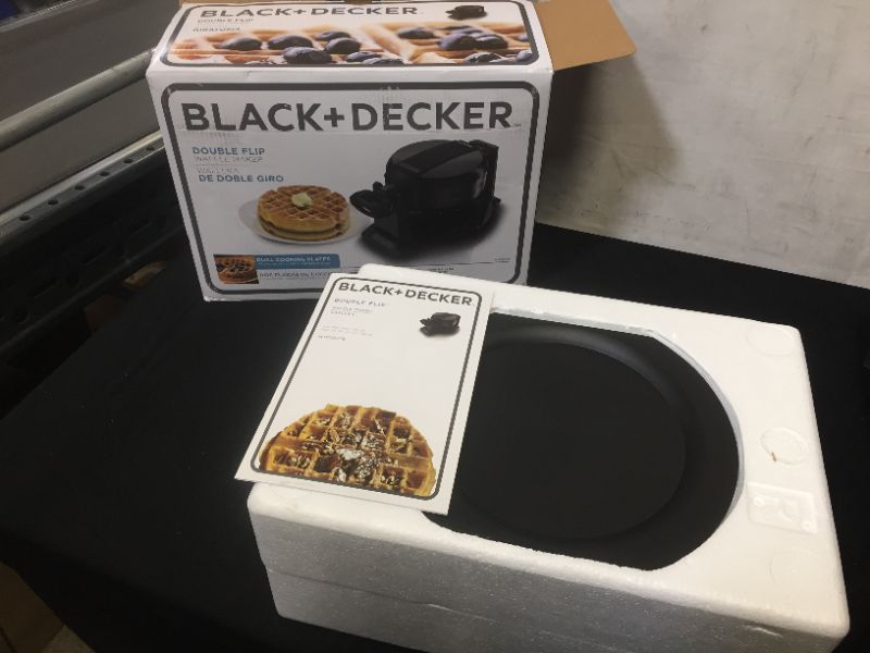 Photo 2 of BLACK+DECKER Rotating Waffle Maker, Black, WMD200B **POWERS ON BUT CAN NOT FULLY TEST**