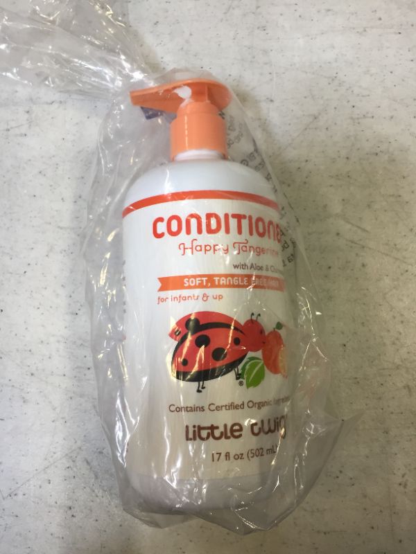 Photo 2 of Little Twig Conditioner, Natural Plant Derived Formula, Tangerine, 17 fl oz.
EXP AUG 2024