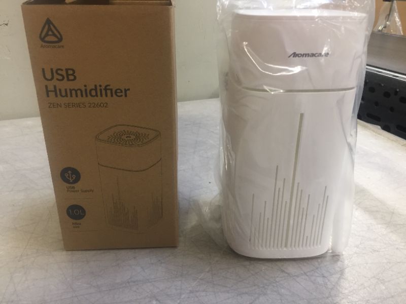 Photo 2 of Portable Mini Humidifiers 1000ml Small USB Personal Desktop Humidifier for Baby Bedroom Office Home Auto Shut-Off Super Quiet