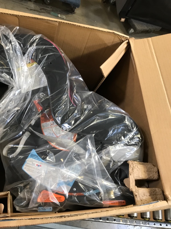 Photo 1 of Graco - Extend2Fit Convertible Car Seat, Kenzie