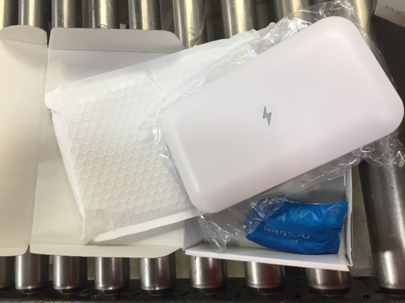 Photo 3 of PhoneSoap 3 UV-C Sanitizer - White