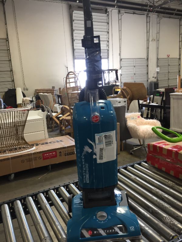 Photo 4 of WindTunnel T-Series Bagged Upright Vacuum
