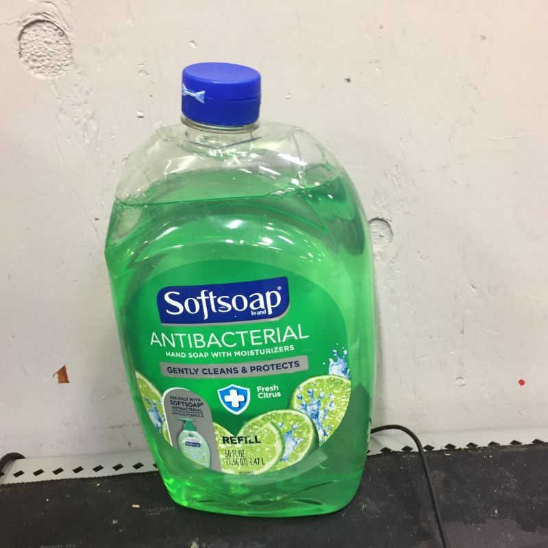 Photo 1 of Softsoap Antibacterial Liquid Hand Soap Refill - Fresh Citrus - 50 fl oz 
TOP DAMAGED SEE PICTURE