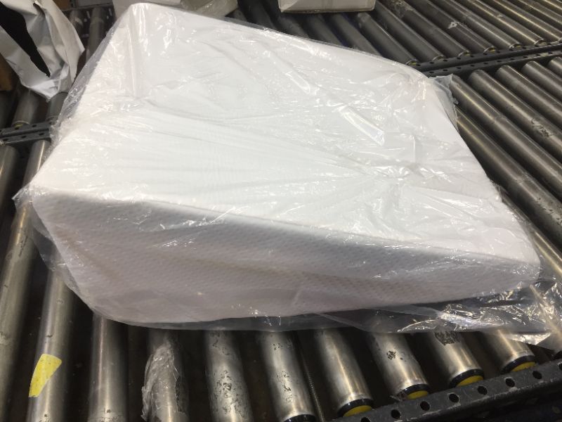 Photo 1 of wedge pillow