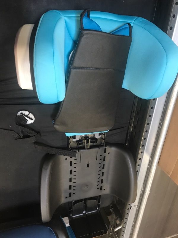 Photo 2 of Evenflo® Spectrum Booster Car Seat Bubbly Blue
