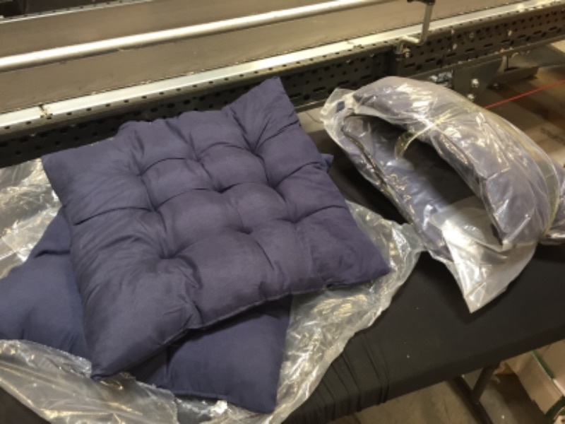Photo 3 of  Patio cushion set - Blue