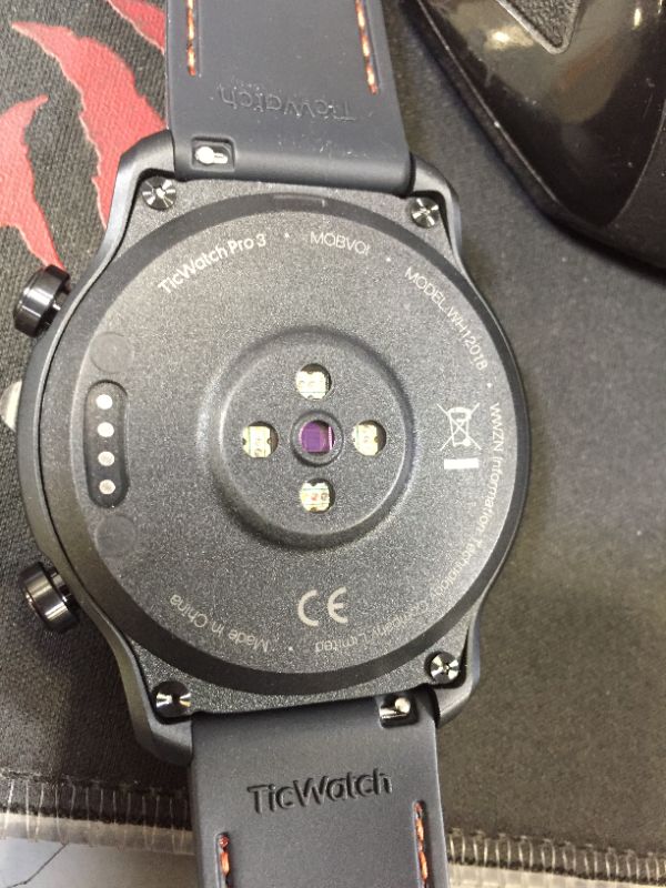 Photo 3 of Ticwatch pro 3 