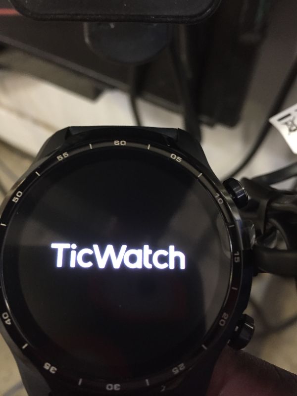 Photo 2 of Ticwatch pro 3 