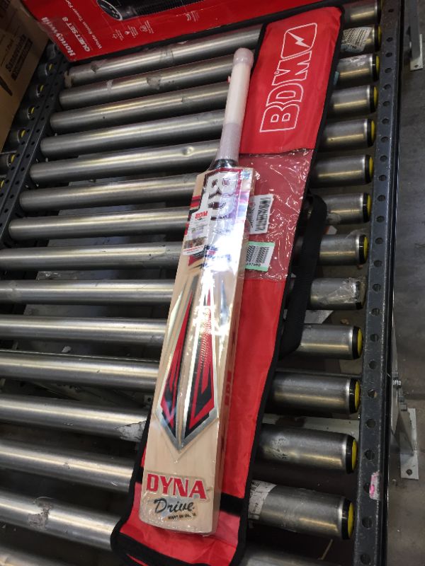 Photo 1 of cricket bat