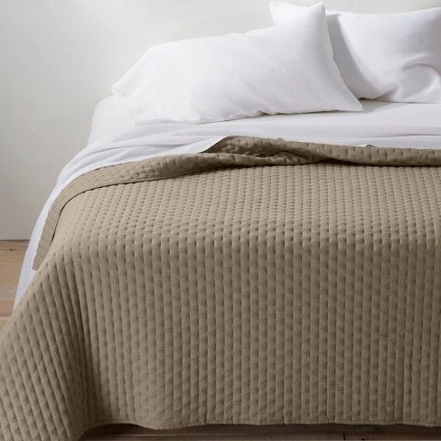 Photo 1 of 
Target
King Cashmere Blend Quilt Dark Sand - Casaluna™