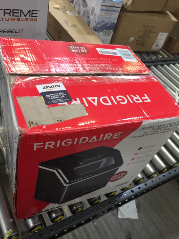 Photo 4 of Frigidaire 40 lbs Countertop Clear Square Ice Maker Efic452, Black Stainless Steel