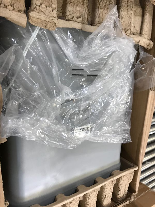Photo 1 of Aurora Au1680ma High-security 16-sheet Micro-cut Paper, Cd And Credit Card Shredder