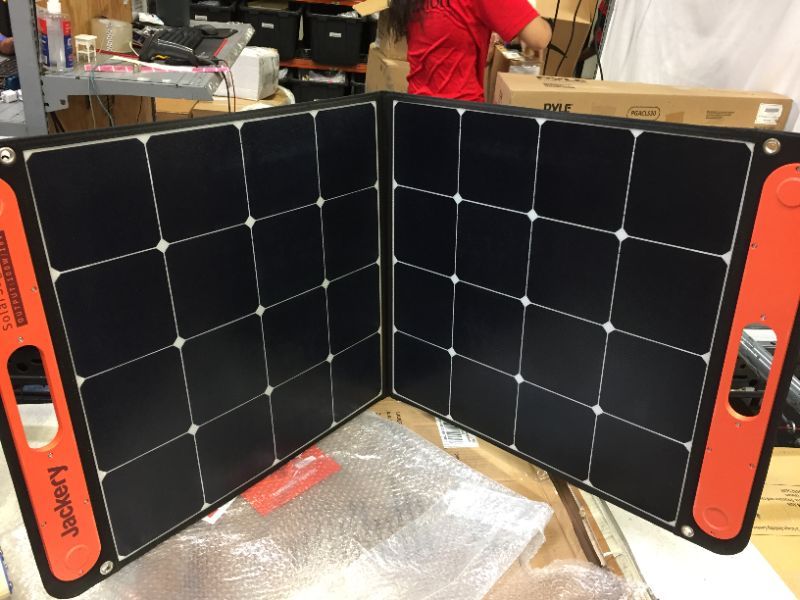 Photo 2 of Jackery SolarSaga 100W Portable Solar Panel for Explorer 160/240/500/1000 Power Station