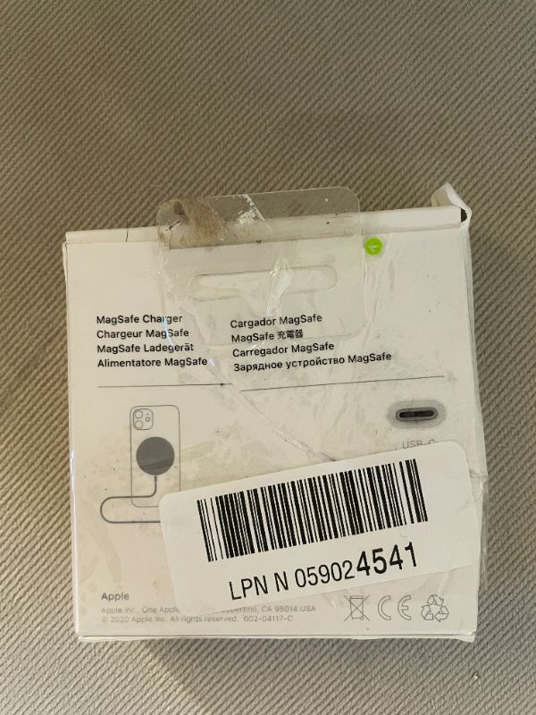 Photo 1 of Apple MagSafe Charger 