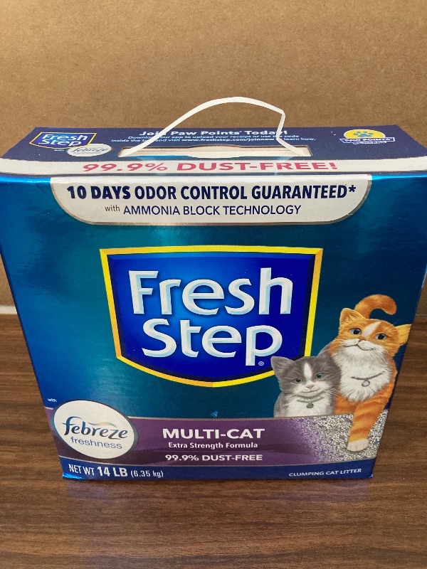 Photo 2 of Fresh Step Scented Litter with The Power of Febreze, Clumping Cat Litter