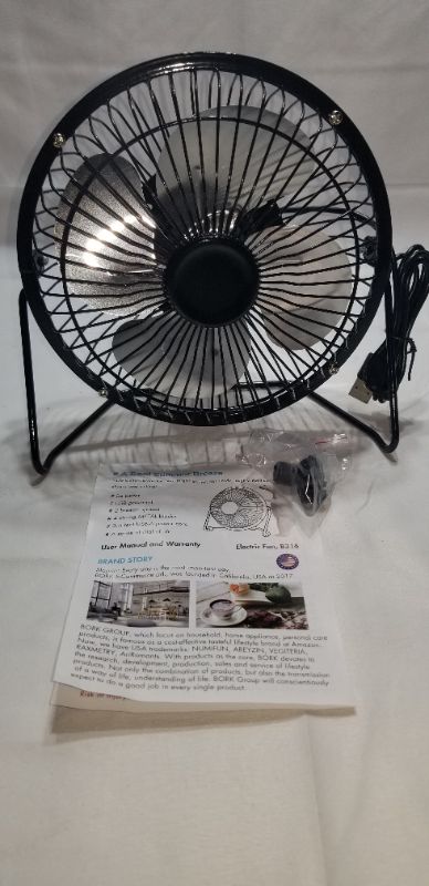 Photo 2 of 6 '' Desk Fan, Small Quiet Table Fan, USB Powered, High Speed ??Desk Fan, Low Noise Personal Fan, Enhanced Airflow, Perfect for Home Office 2 Speed, 360 ° Tilt Angel