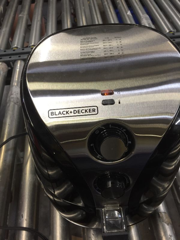 Photo 4 of BLACK+DECKER Purify 2-Liter Air Fryer, Black/Stainless Steel, HF110SBD
