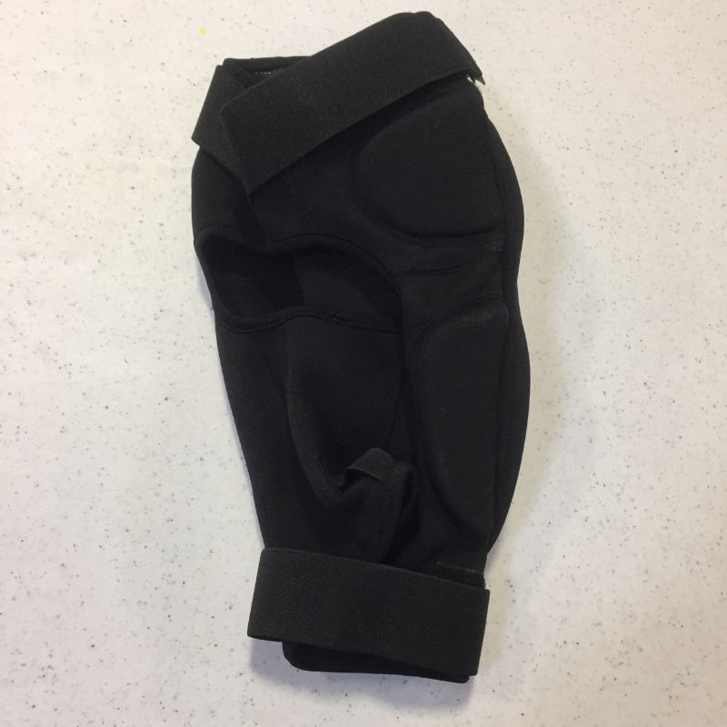 Photo 1 of Fox Head Mens Launch D30 Knee Guard left knee size medium 