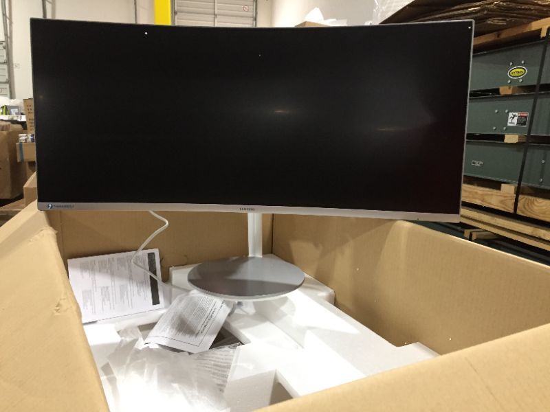 Photo 2 of 34" LED Curved QHD FreeSync Monitor (DVI, DisplayPort, HDMI, USB)