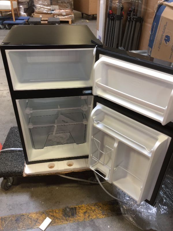 Photo 6 of Whirlpool 3.1 cu ft Mini Refrigerator Stainless Steel WH31S1E