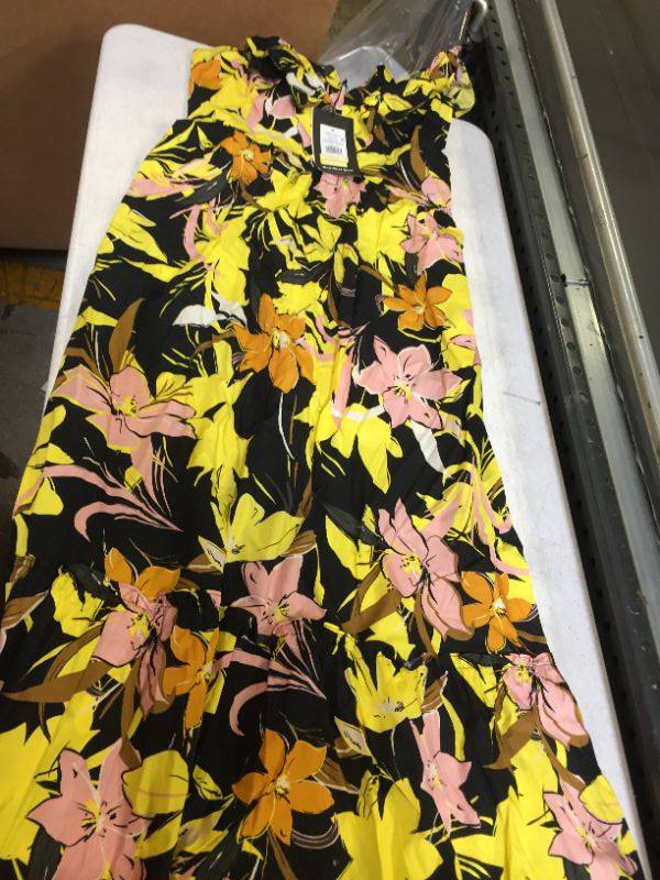 Photo 2 of Women's Floral Print Sleeveless Low Back Dress - Who What Wear size medium