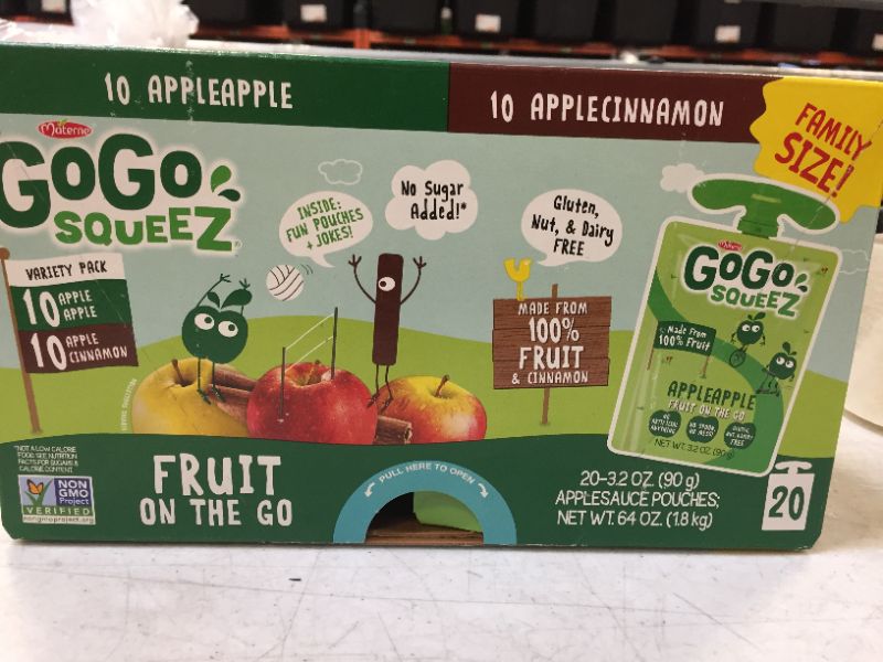 Photo 1 of gogo squeez variety pack (10aple )(10 cinnamon)  exp date 11-30-2021