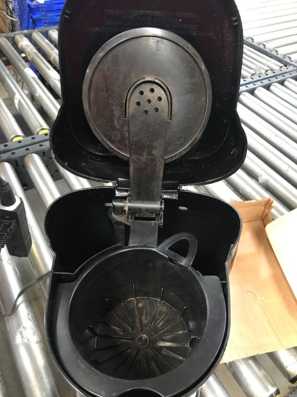 Photo 4 of Black+Decker DLX1050B 12-Cup Programmable Coffeemaker