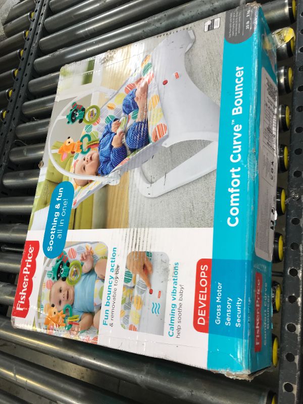 Photo 2 of Fisher Price - Comfort Curve Bouncer