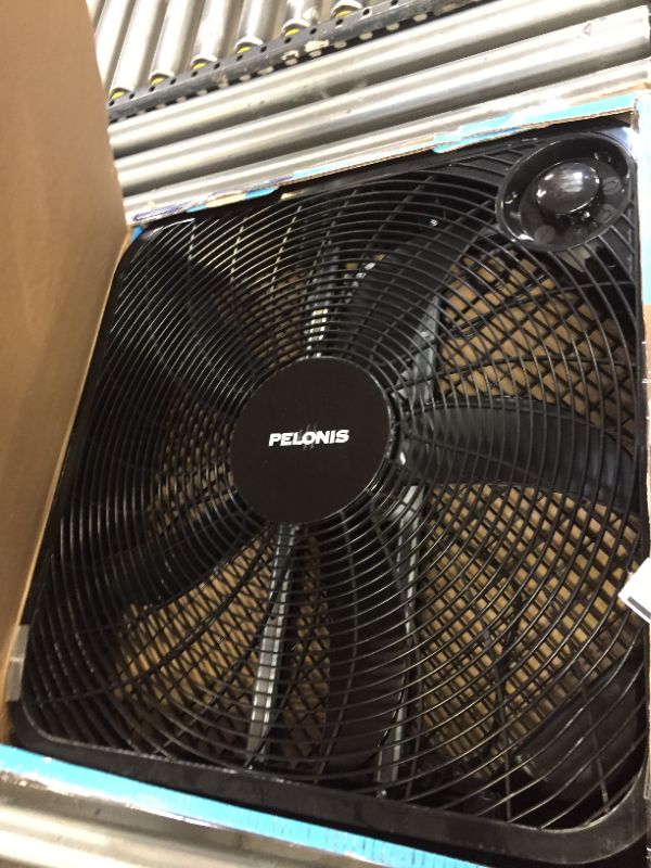 Photo 3 of PELONIS PFB50A2ABB-V 3-Speed Box Fan for Full-Force Circulation with Air Conditioner